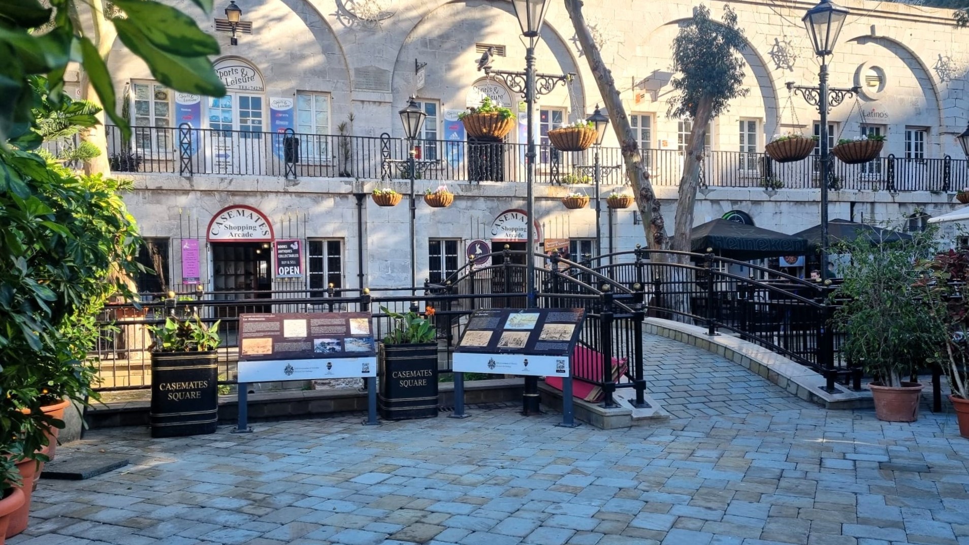 Commercial: 40sqm Retail Unit in casemates Square Image